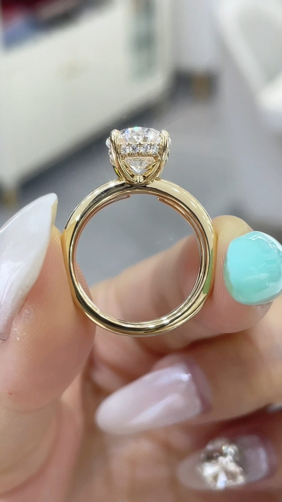 18K Yellow Gold Four-Prong Oval Stacking Diamond Ring