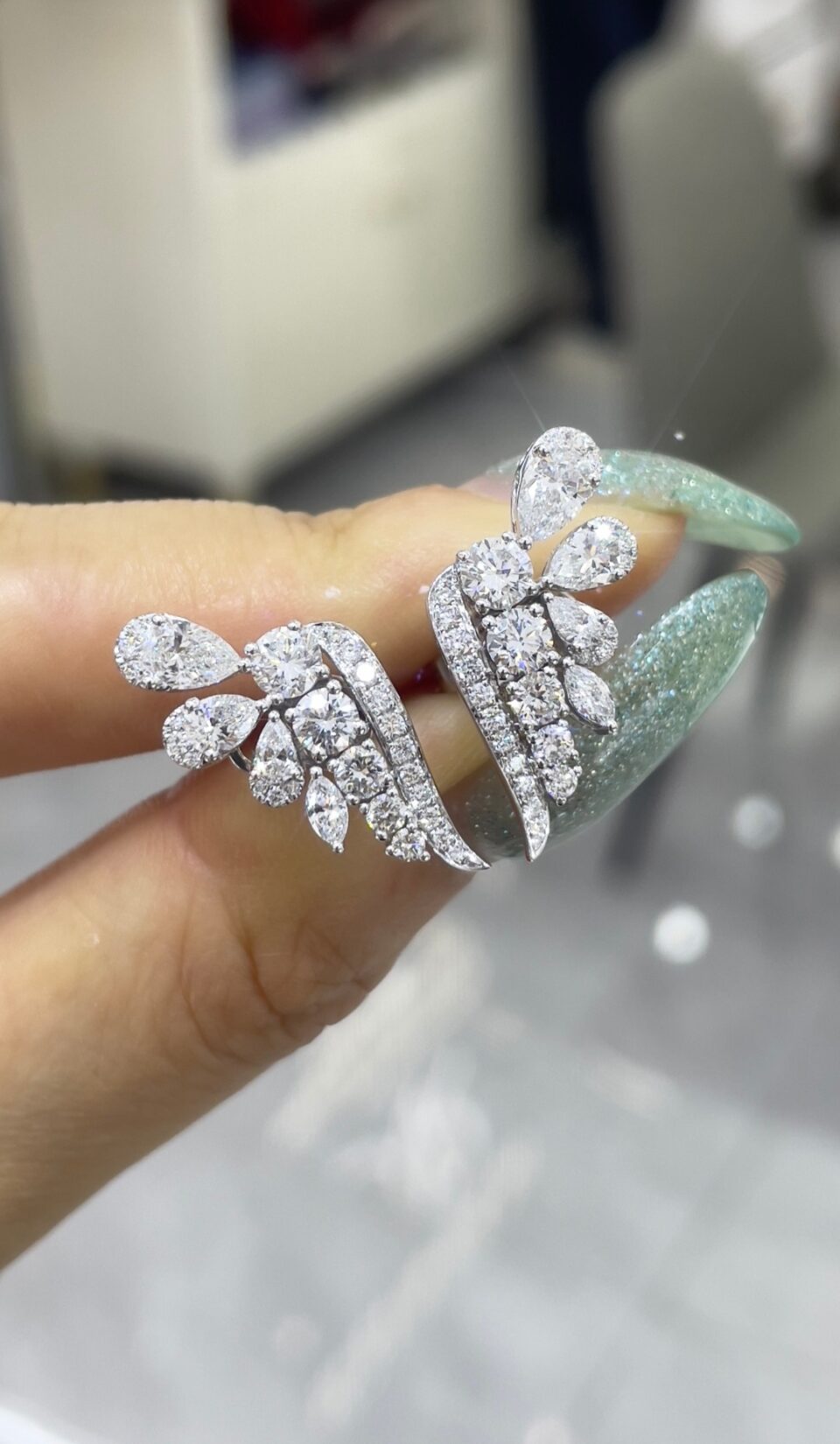 18K White Gold Diamond Cluster Stud Earrings