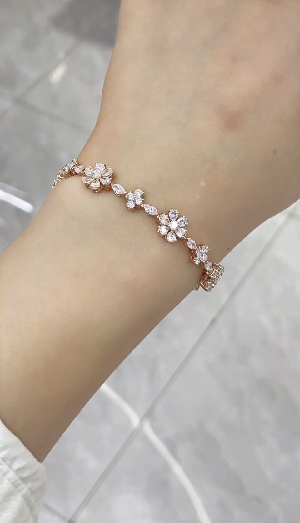 18K Gold 0.50 Carat Oval Diamond Tennis Bracelet