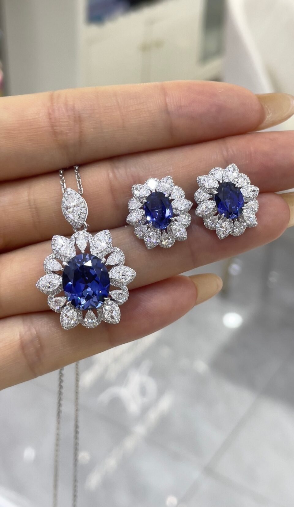 18K Gold Blue and White Diamond Pendant and Stud Earrings Set