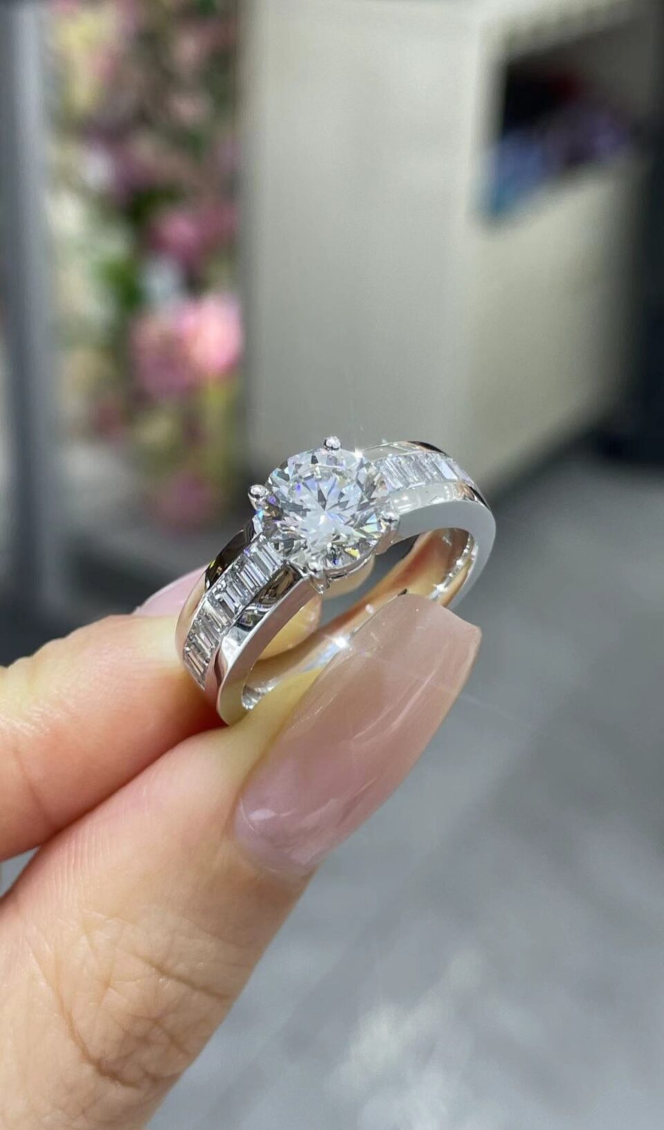 18K Gold 2.01 Carat 4-Prong Diamond Ring