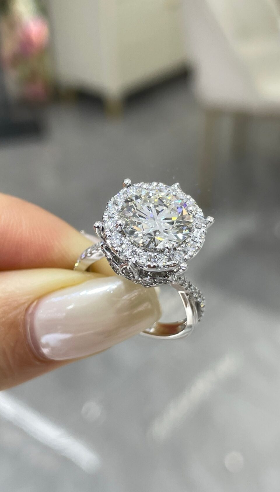 18K Gold 3.01 Carat Halo Diamond Ring